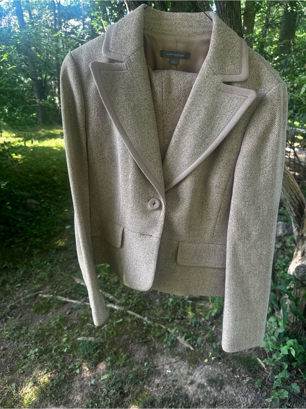 Ann Taylor Beige/Tan Tweed Notch Lapel Blazer Skirt Suit